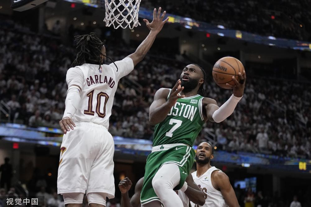 [国内球]王振澳单刀低射 郑铮不慎自摆乌龙.