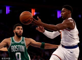 他在场上的 他在场上的