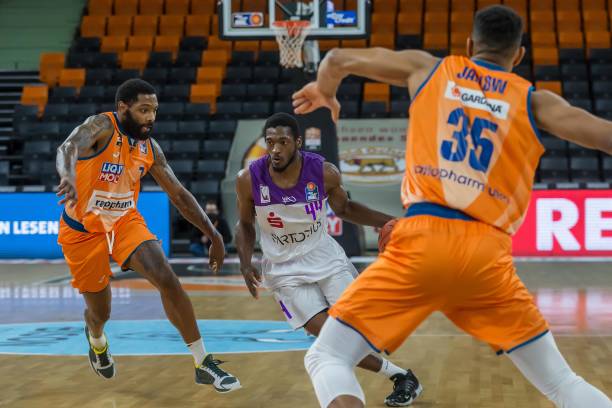 经过赛季前 经过赛季前